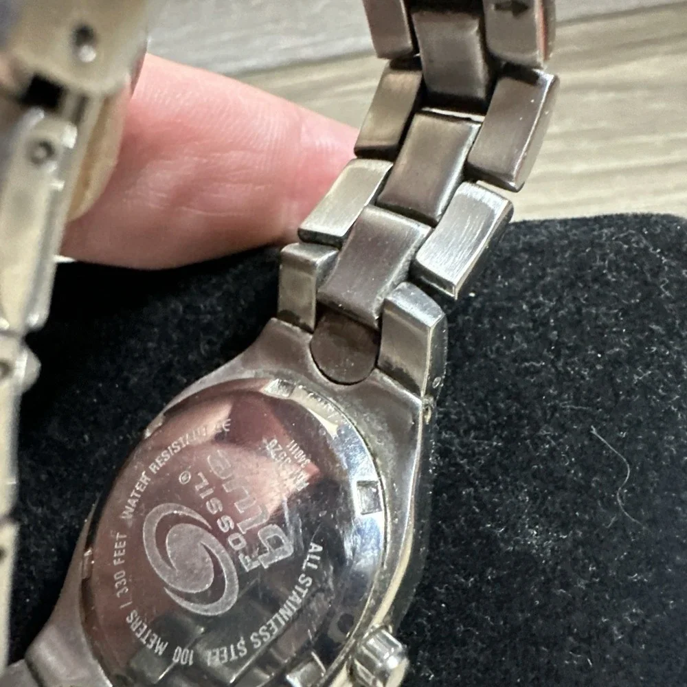 Ladies Fossil Blue Silver Tone Quartz Watch‎ AM-3526